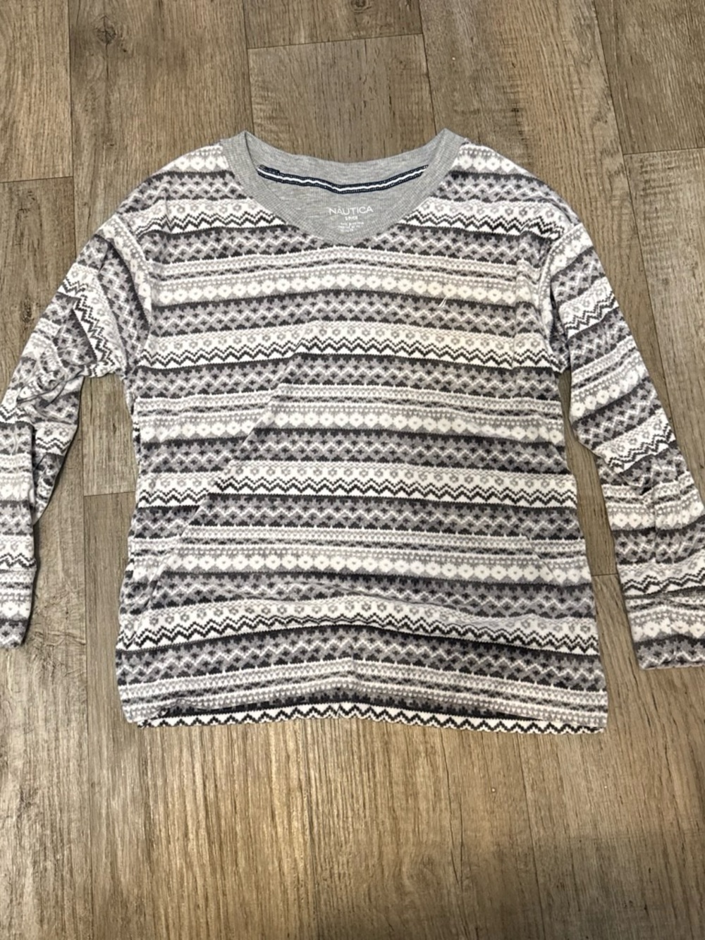 Nautica Women's Gray & White Patterned Long-Sleeve Crew Top